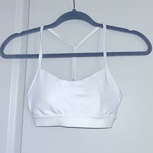 LuluLemon - Size 2 Flow Y Nulu Bra